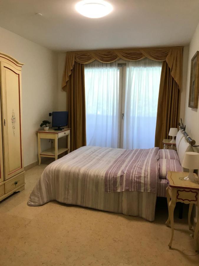 Appartamento Du Lac 1 데센자노델가르다 외부 사진